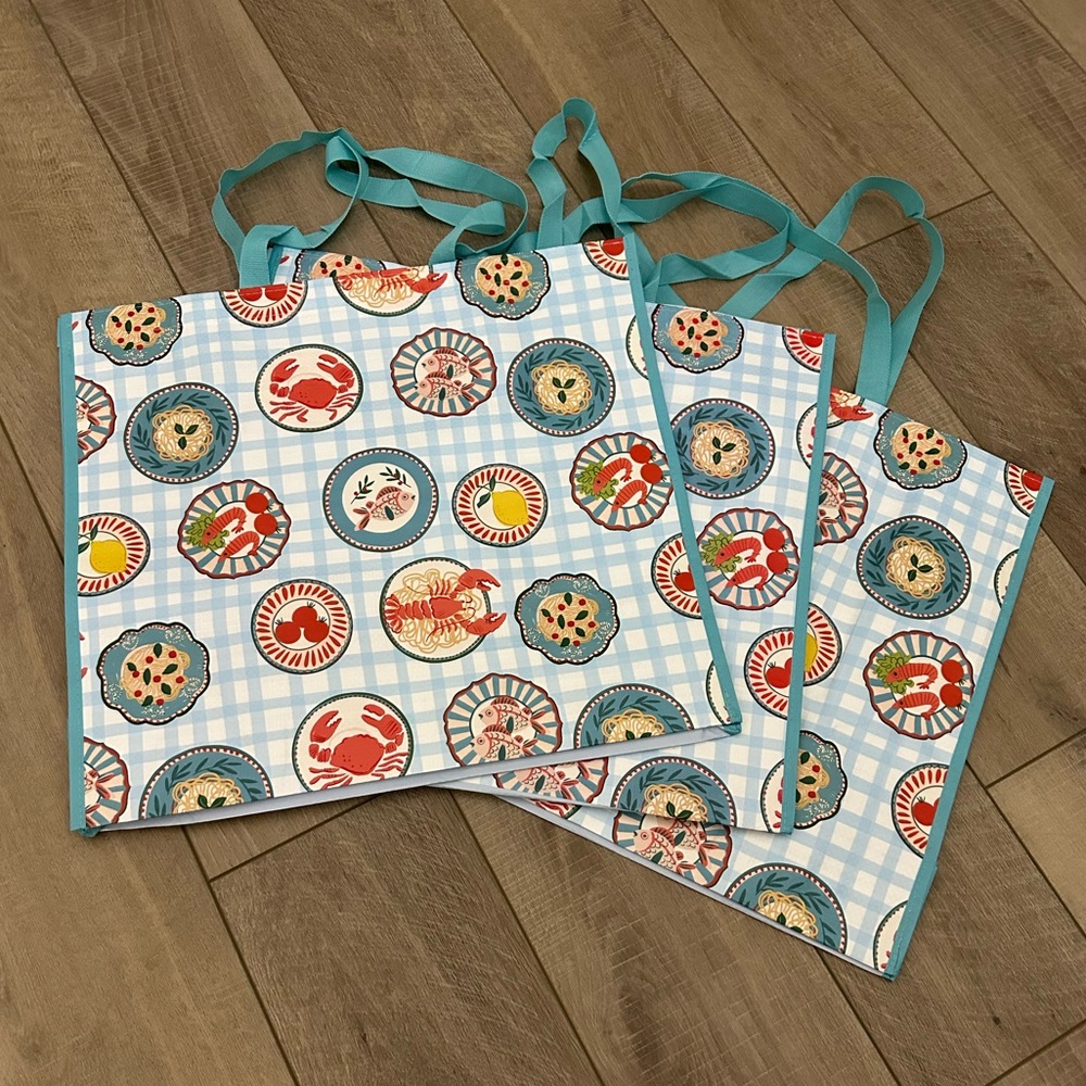 Homegoods TJMaxx Marshalls Seafood Pasta Print Shopper Tote Bags Set of 3 NWOT